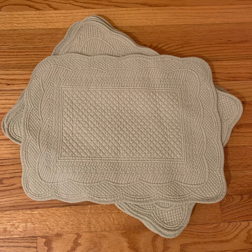 8 mint green fabric placemats
